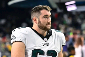 In free agency, the Eagles lose another offensive lineman.