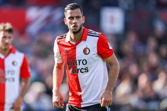 Milan has joined the competition to sign Feyenoord's defense for a reported €40 million.